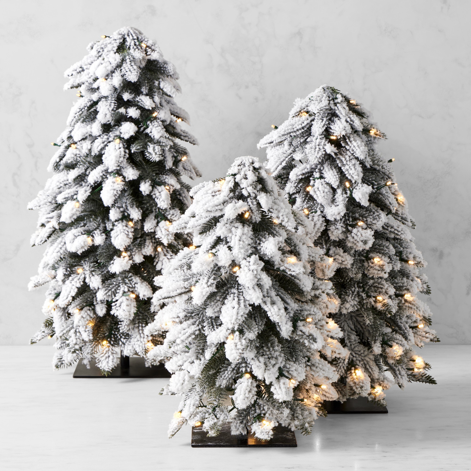 Winter White Faux Tabletop Tree with Twinkle Lights